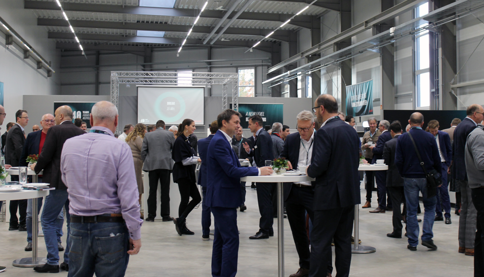 Salo de eventos da Gneuss Technology na sede da empresa em Bad Oeynhausen