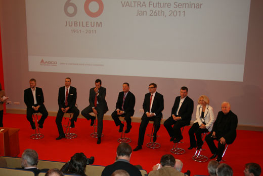 Experts of Valtra and futurists in the debate that took place during the celebrations