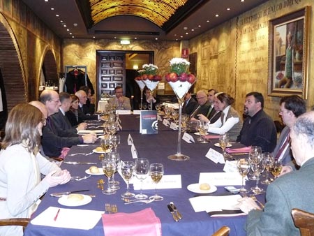 El encuentro reuni a los principales actores del sector de las artes grficas en Aragn y Pas Vasco