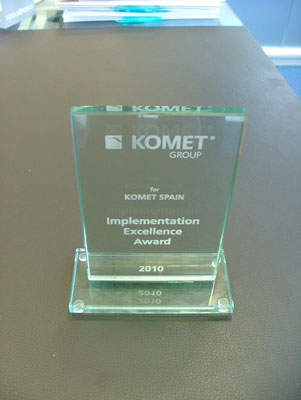 On this occasion, awarded Ricard Roijals, Manager of Komet Ibrica, the 'implementation excellence award' award...