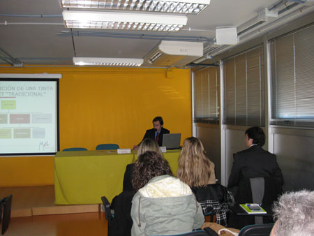 El director tcnico de Tintas Martnez Ayala, Javier Guerrero, durante su intervencin en las jornadas. Foto: Tintas Martnez Ayala...