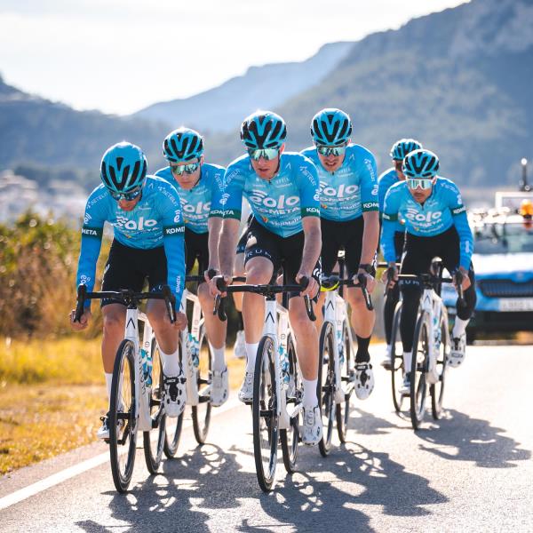 Eolo-Kometa cycling team
