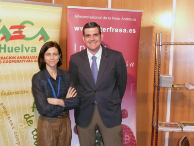 Natalia Aguilera, gerente de FAaeca-Huelva, junto a Pedro Marn, gerente de Interfresa