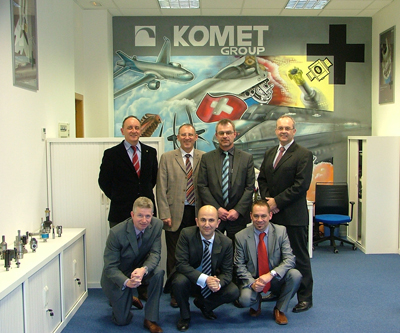 Europe Sales Meeting rene a la plana mayor de Komet en Europa. A la derecha agachado, Ricard Roijals, gerente de Komet Ibrica...