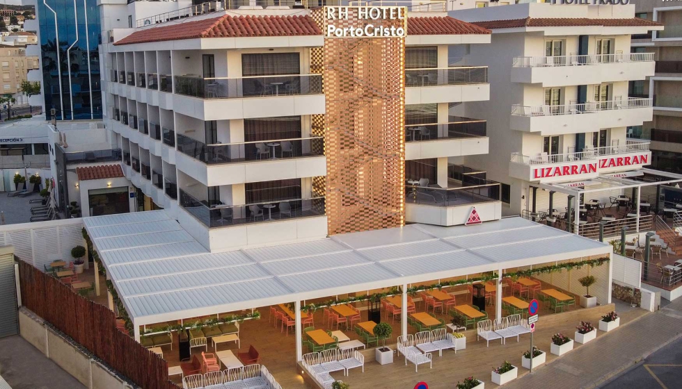Hotel RH Portocristo Pescola, con prgolas Climatika, de Glass by Gaviota