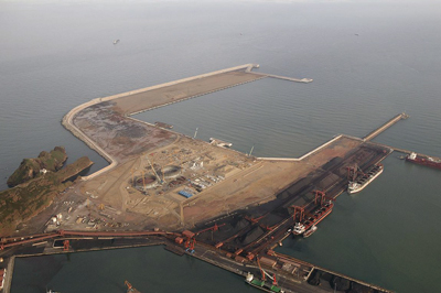 La ampliacin del puerto responde a las necesidades de una industria en constante modernizacin. Foto: Autoridad Portuaria de Gijn...