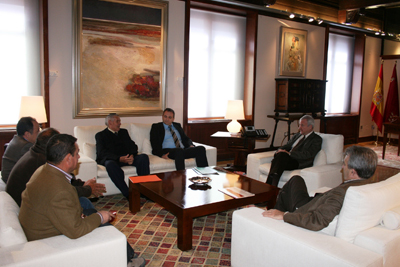 Alfonso Glvez Caravaca y Ramn Luis Valcrcel, intercambiaron opiniones sobre la labora agropecuaria en Murcia