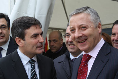 El director general de Sepes, Pedro Saura y el ministro de Fomento, Jos Blanco