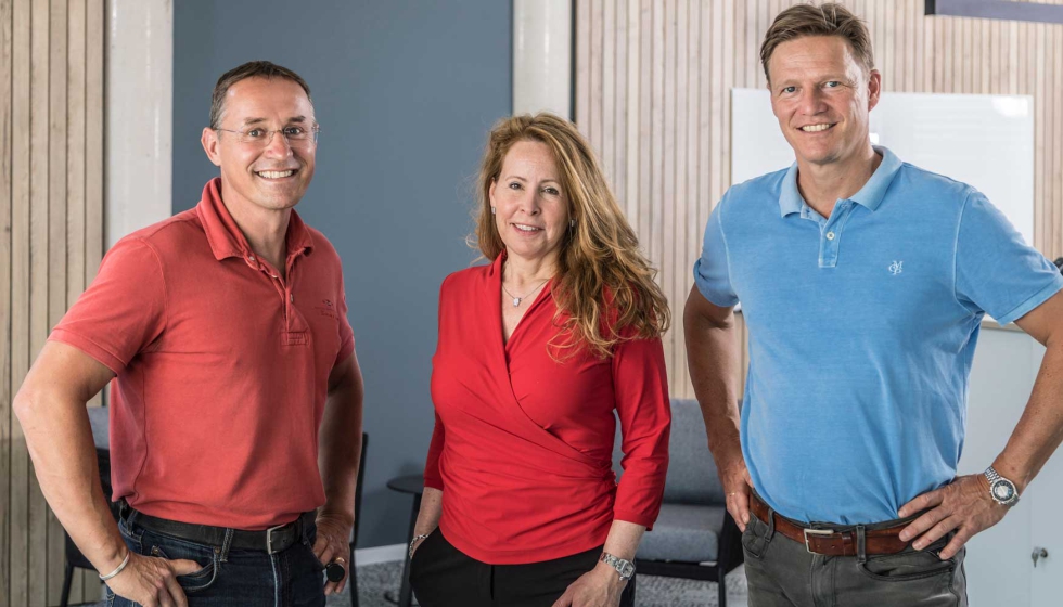 La gerencia de Surplex, una de las casas de subastas l�deres en Europa para m�quinas usadas. De izq. a dcha...