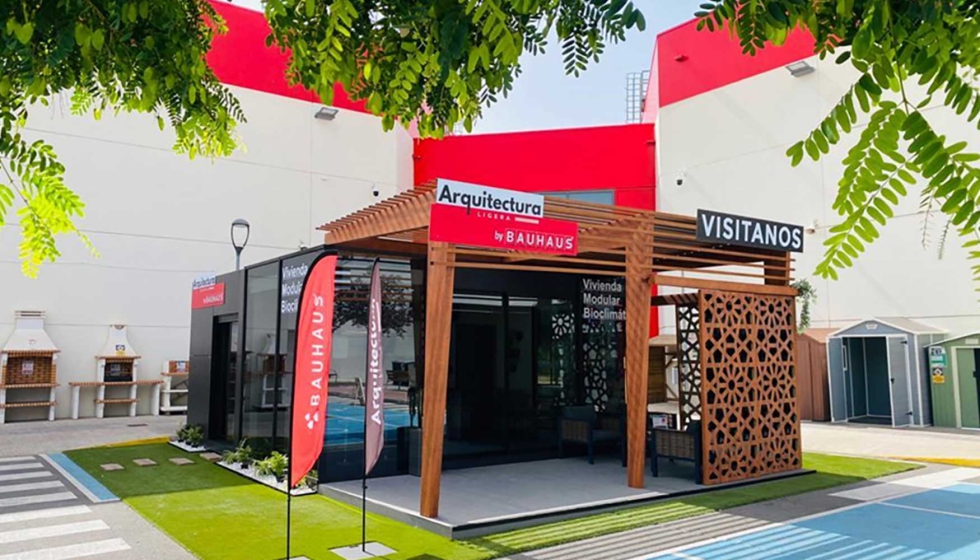 Vivienda modular de exposicin en la tienda Bauhaus de Alfafar