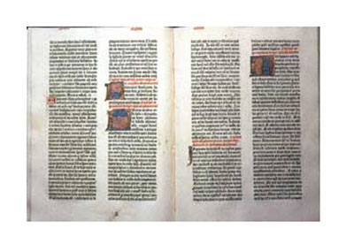 El Nuevo Testamento de la Bblia de Gutenberg que se conserva en la Universidad de Sevilla
