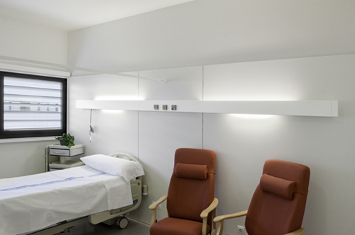 Para el hospital de Sant Joan de Reus, se ha diseado una luminaria Clinic Lamp especial