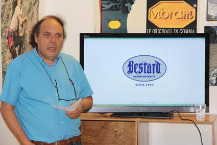 Antoni Bestard, copropietario, junto a su hermano, de Calzados Bestard