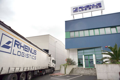 El complejo de Rhenus Logistics en Irn, en el polgono Zaisa III, ha pasado de los 5.000 m de almacn de cross docking hasta los 8.000...