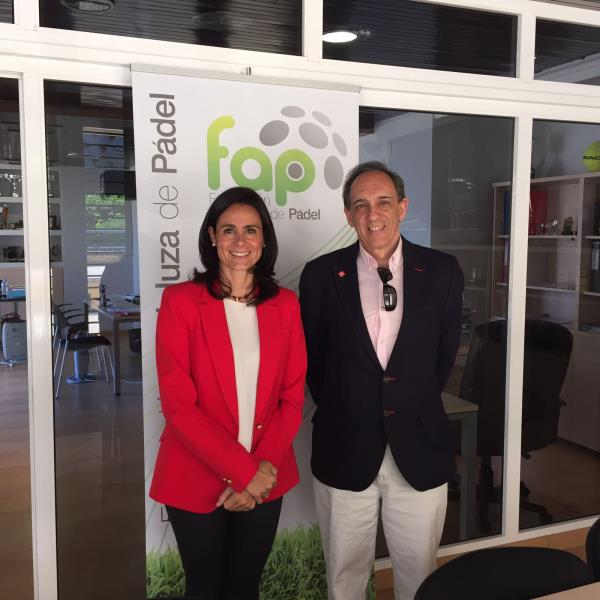 M del Mar Garca-Lorca, presidenta de la FAP; y Miguel Sainero, consejero delegado de Naffta