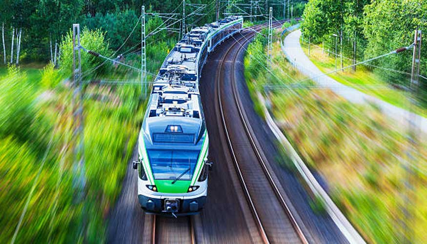 El corredor Madrid-Alicante, en el que hay competencia desde abril de este año, transportó casi un millón de viajeros (+66%)... El corredor Madrid-Alicante, en el que hay competencia desde abril de este año, transportó casi un millón de viajeros (+66%)...