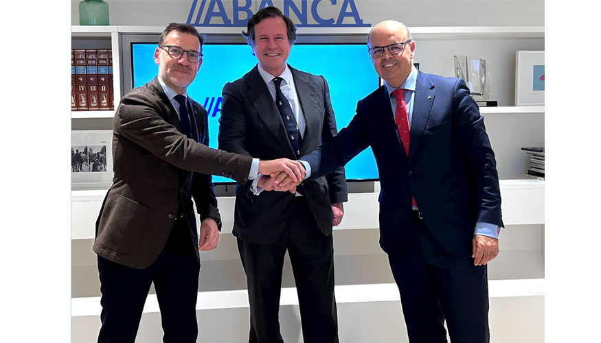 Javier Garat, secretario general de Cepesca, ha firmado el acuerdo con Vctor Casal Antn, director ejecutivo de Banca Corporativa...