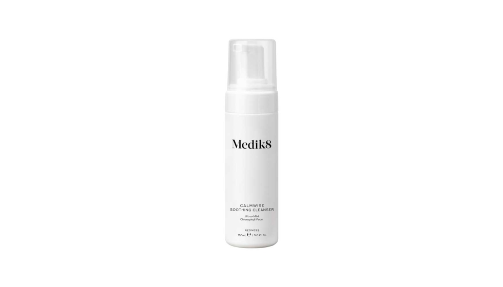 Calmwise Soothing Cleanser de Medik8: Limpieza suave para aliviar la piel