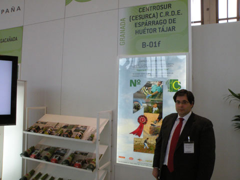 Antonio Francisco Zamora, presidente de Centro Sur Soc. Coop. And., en el stand de Fruit Logistica 2011