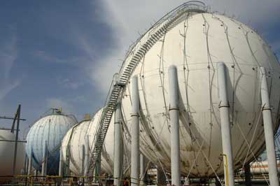 La planta de tratamiento de gases licuados del petrleo (GLP) del Complejo de Tarragona abarca una superficie de 5...