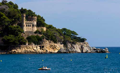 Lloret de Mar (Girona), situado en la Costa Brava, ocupa un trmino municipal de 48 km2...