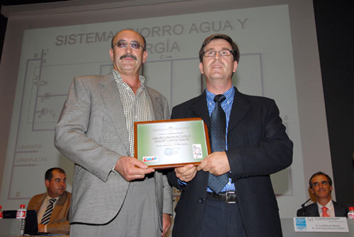 Agustn Clemente y Jos Mara Lorente, creadores de Aqua-On, pudieron trabajar en su desarrollo gracias a la Beca Conaif-ngel Olivar del ao 2009...