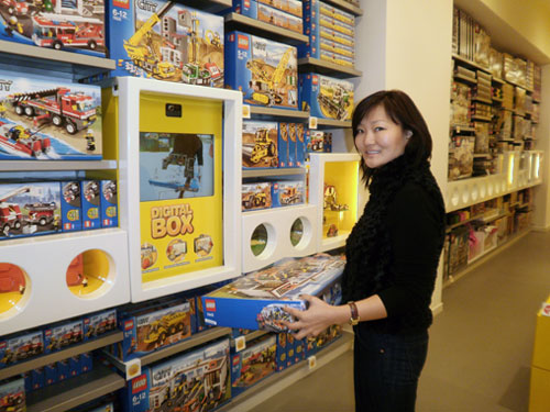 Realidad ampliada: Augmented Reality es la tcnica con que Lego pone sus productos en escena...
