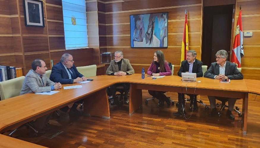 Reunin entre el Consejo de Colegios Veterinarios de Castilla y Len y la Consejera de Sanidad de la Junta de Castilla y Len...