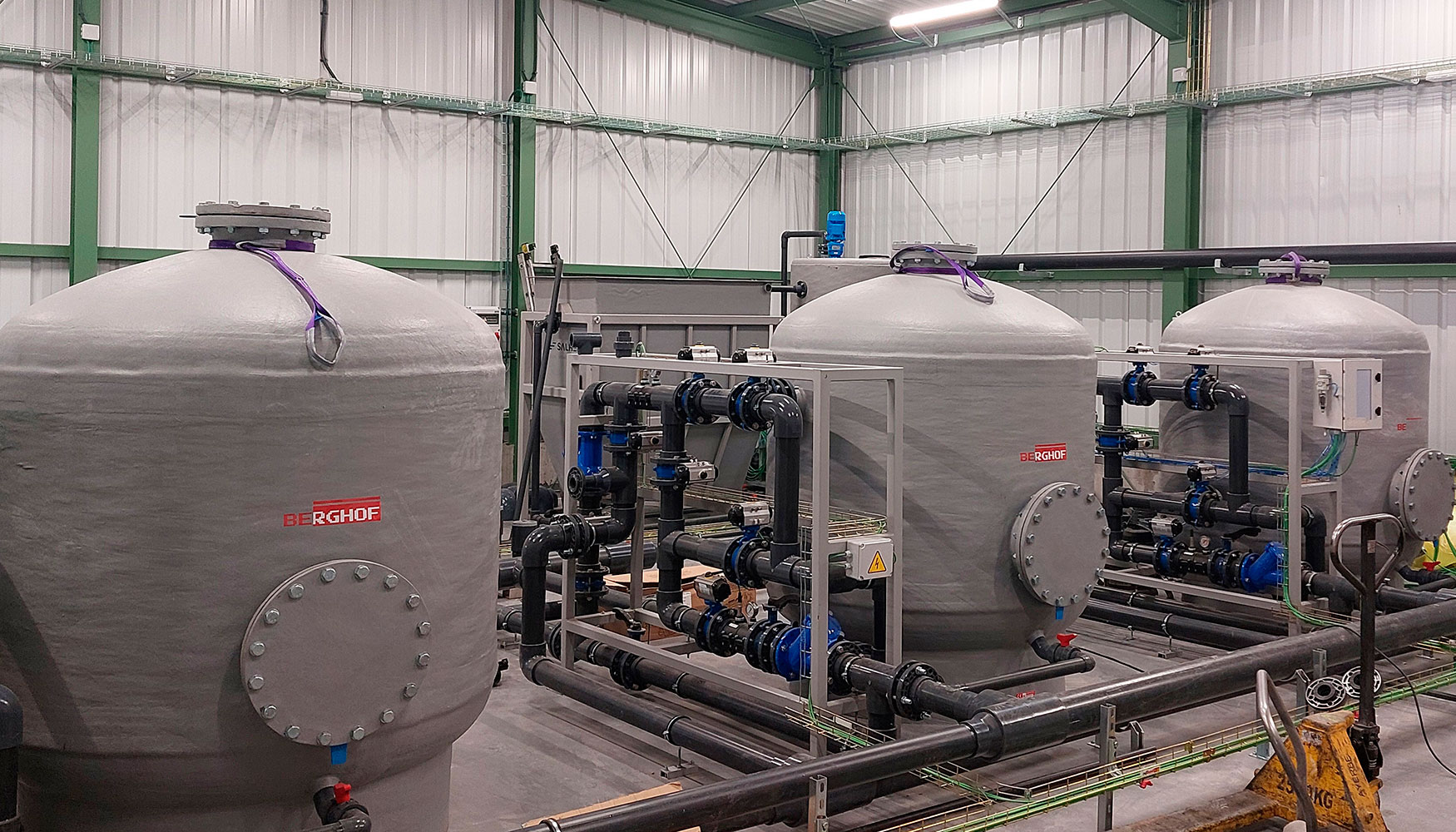 Los sistemas que permiten el ZLD incluyen en las plantas depuradoras tecnologas de reutilizacin de aguas en cualquier actividad en la que se...