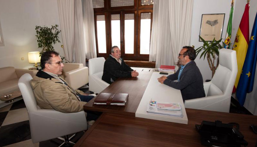 Miguel ngel Morales, presidente de la Diputacin Provincial de Cceres, se rene con Luis Fernndez y Anbal Snchez...