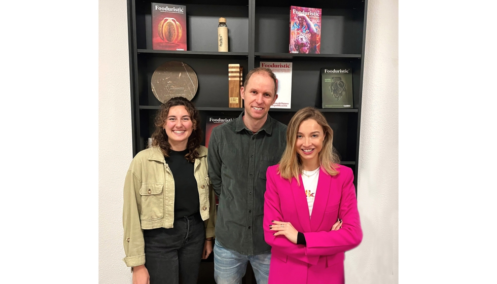 De izquierda a derecha: Ludivine Ratel, venture analyst de KM Zero; Beatriz Jacoste, directora; y Loet Rummenie, director de programas de StartLife...