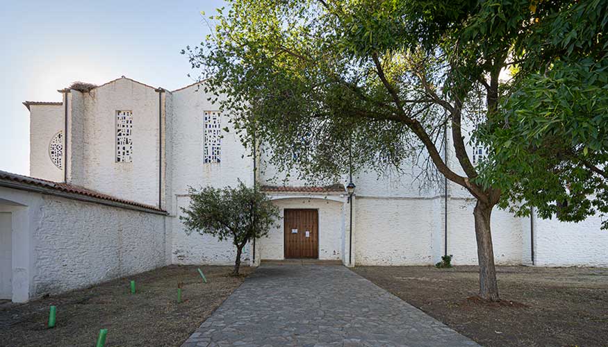 Iglesia de Vegaviana. Foto: Luis Argelles/Fundacin Docomomo Ibrico