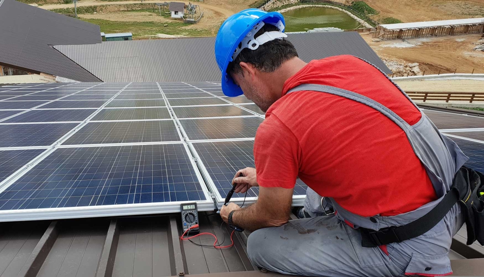 Los sistemas solares para balcones en el sector privado están actualmente en auge...