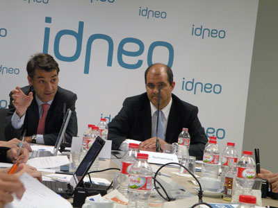 Xavier Pujol (on the left), President of Idneo and Chief Executive Officer of Ficosa