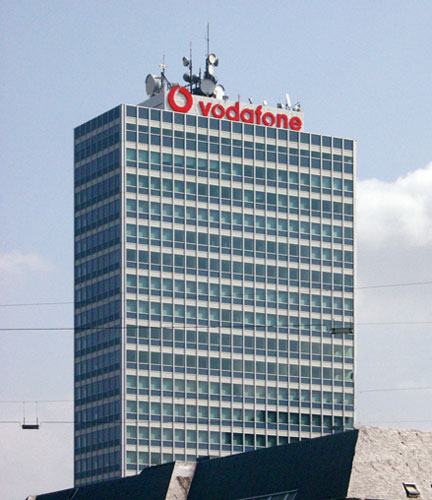 Dusseldorf ha registrado un descenso del 43% aunque, si excluyera la operacin de Vodafone del pasado ao...