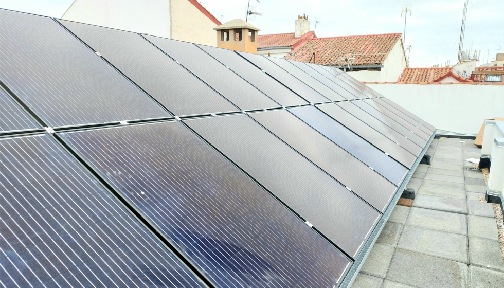Instalacin fotovoltaica en la cubierta del edificio