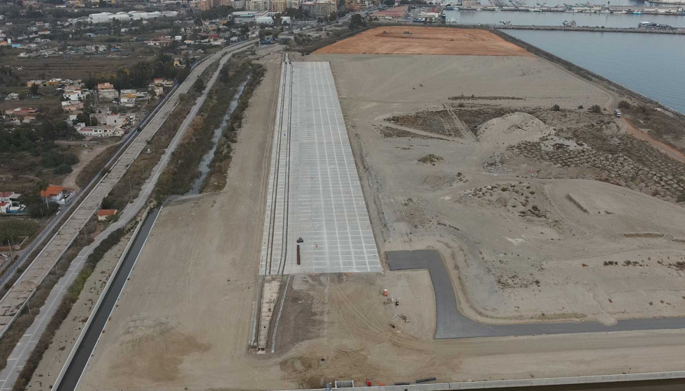 Red ferroviaria interna de PortCastell�