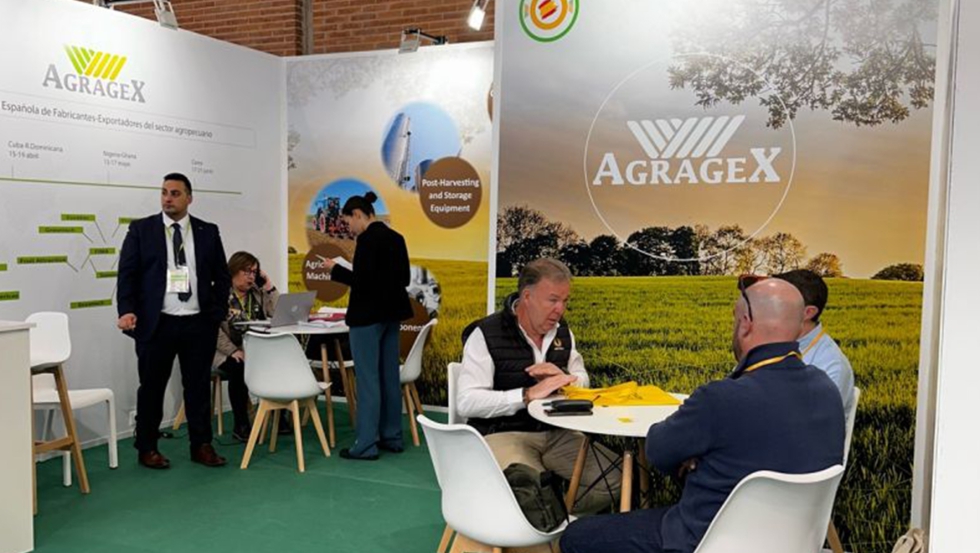 El stand de AGRAGEX acogi reuniones entre asociados y compradores extranjeros