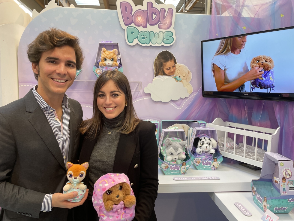 lvaro Snchez, category lead de IMC Toys, y Olga Comes, marketing manager Iberia