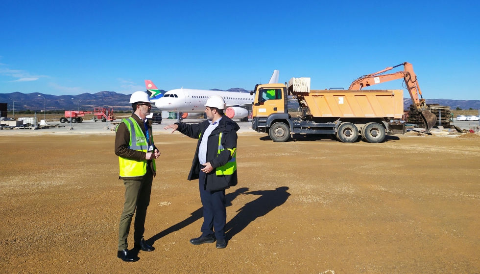 El director general de Aerocas, Justo Velln, destaca la actividad industrial como uno de los ejes de desarrollo y diversificacin del aeropuerto...