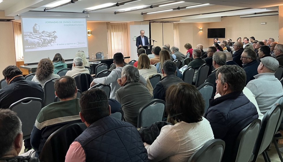 Un instante de la jornada de ovino y caprino organizada por Cobadu en Ávila Un instante de la jornada de ovino y caprino organizada por Cobadu en Ávila