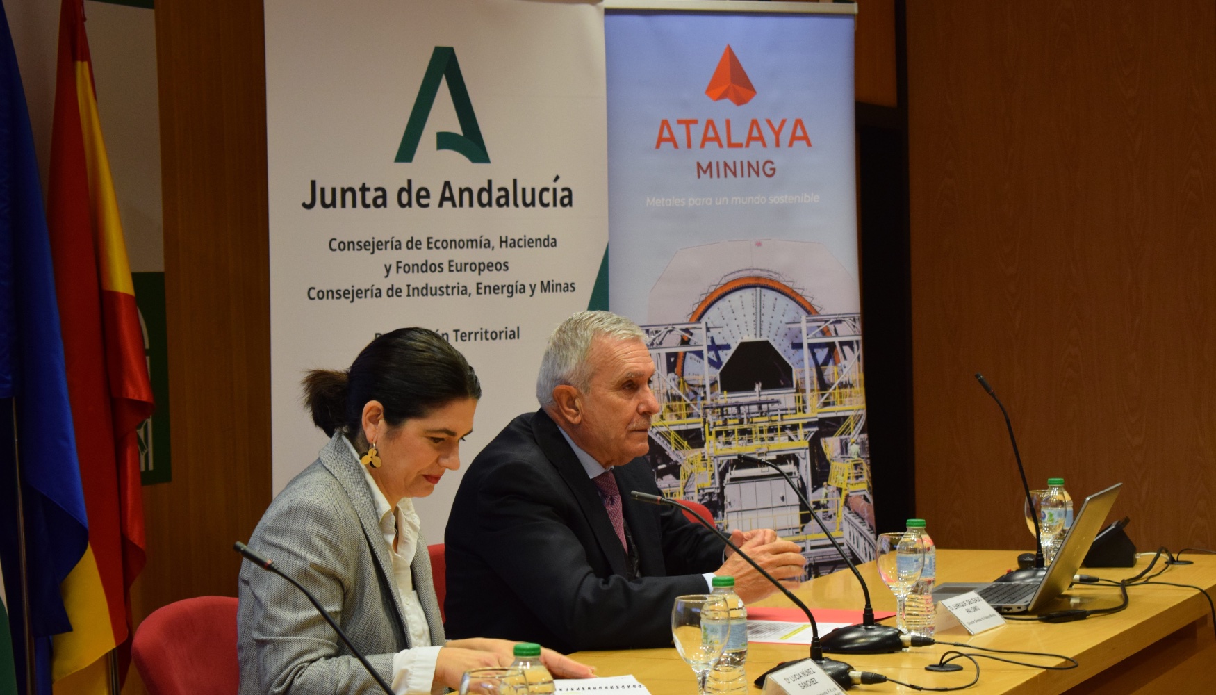 El acto ha estado presidido por la delegada territorial de la Consejera de Industria, Energa y Minas de la Junta de Andaluca, Luca Nez...