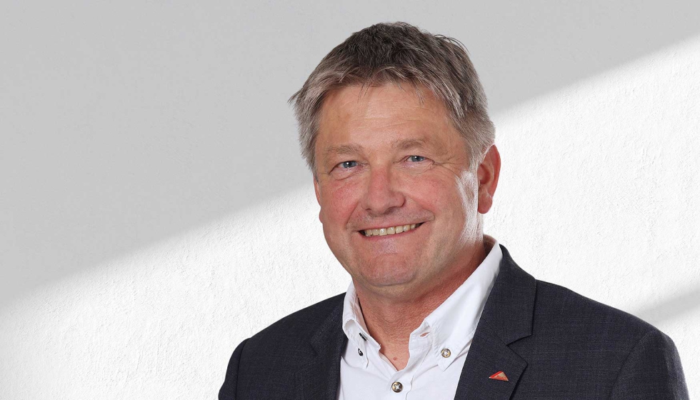 Eberhard Mammel, director de Adaptacin de Producto y Comercializacin de Gamas de Roto Fenster- und Trtechnologie...
