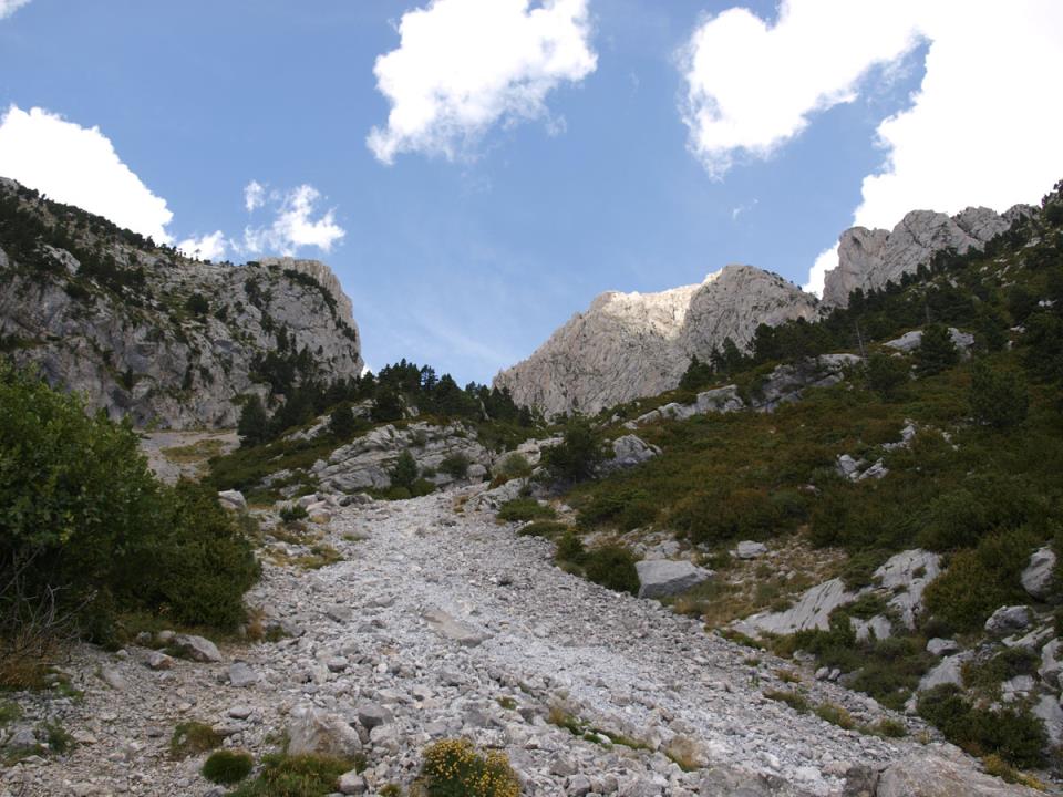 Tartera del Pedraforca Con los nios a cuestas