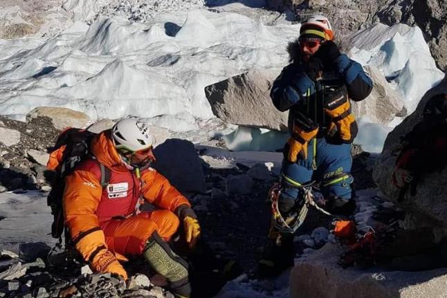 Imagen de Jonatan Garca y Alex Txikon durante la expedicin