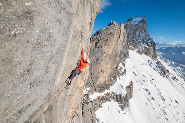 Fabian Buhl escalando Dja. Foto: Heinz Zak