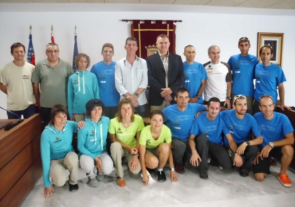 La seleccin espaola de carreras de montaa en la presentacin del Puig Campana