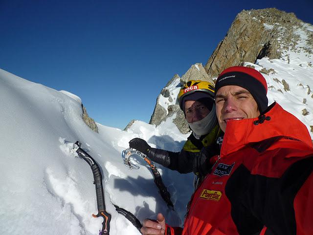 Manu Crdova y Mikel Zabalza en la va &quote;No Siesta&quote; de las Grandes Jorasses...