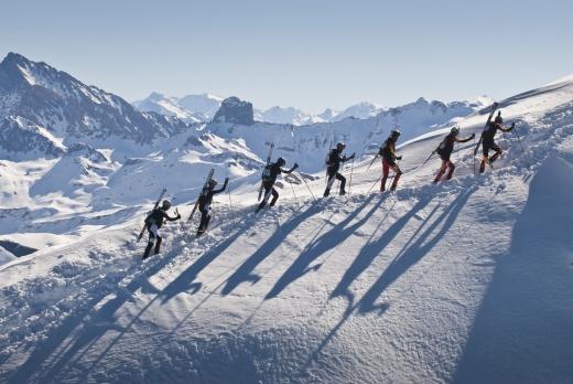 Imagen de los esquiadores en el transcurso de la Pierra-Menta (FOTO: Jocelyn Chavy)