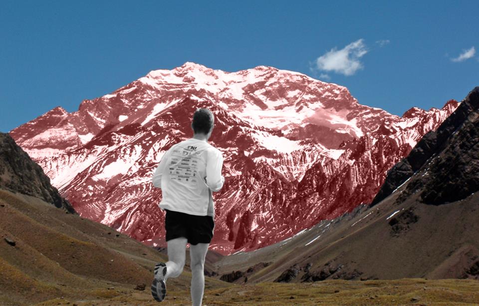 Foto original Aconcagua. Mario Roberto Duran Ortiz | Foto runner original. Tony Alter